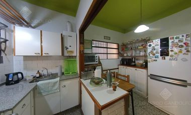Excelente casa de corte antiguo reciclada a nuevo!!