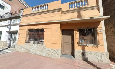 Excelente casa de corte antiguo reciclada a nuevo!!