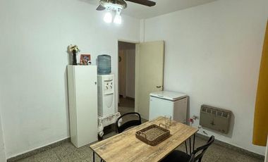 OPORTUIDAD DE IVERSION , DPTO 3 DORMITORIOS CON COCHERA ZONA CENTRO