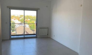 Departamento en venta - 2 Dormitorios 3 Baños - Haedo