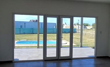 Casa en alquiler en el Barrio Estilo Chacra, Cipolletti,