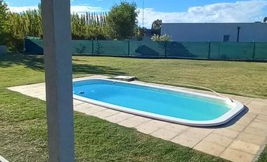Casa en alquiler en el Barrio Estilo Chacra, Cipolletti,