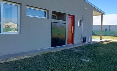 Casa en alquiler en el Barrio Estilo Chacra, Cipolletti,