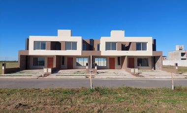 Duplex de 3 dormitorios en Nobu Town en Alquiler