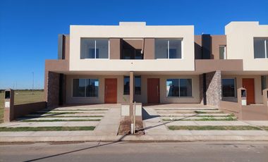Duplex de 3 dormitorios en Nobu Town en Alquiler