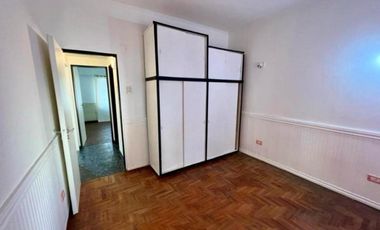 Casa en venta - 2 Dormitorios 1 Baño - Quilmes