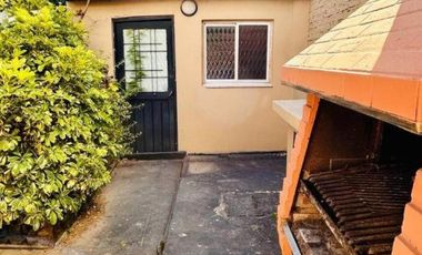 Casa en venta - 2 Dormitorios 1 Baño - Quilmes
