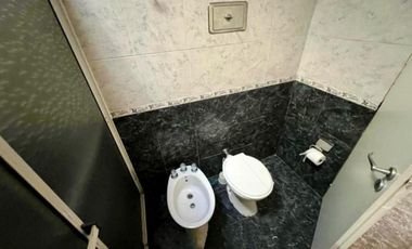 Casa en venta - 2 Dormitorios 1 Baño - Quilmes
