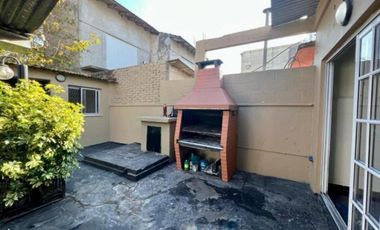 Casa en venta - 2 Dormitorios 1 Baño - Quilmes
