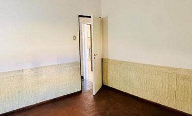 Casa en venta - 2 Dormitorios 1 Baño - Quilmes