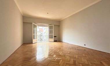 Alquiler Departamento 3 ambientes Recoleta - Contrafrente, con dependencia.