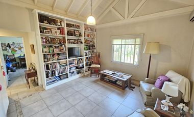 Venta, Casa 5 Ambientes, Pileta, Quincho, Cocheras, Playroom, San Isidro
