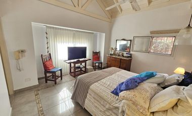 Venta, Casa 5 Ambientes, Pileta, Quincho, Cocheras, Playroom, San Isidro