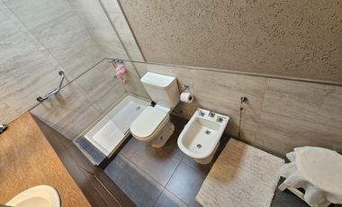 Venta, Casa 5 Ambientes, Pileta, Quincho, Cocheras, Playroom, San Isidro