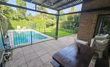 Venta, Casa 5 Ambientes, Pileta, Quincho, Cocheras, Playroom, San Isidro