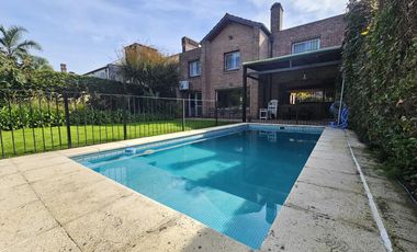 Venta, Casa 5 Ambientes, Pileta, Quincho, Cocheras, Playroom, San Isidro
