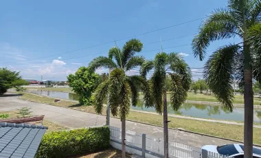 Spacious house​ with​ mountain​ view​ and​ lake​ view​