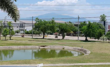 Spacious house​ with​ mountain​ view​ and​ lake​ view​