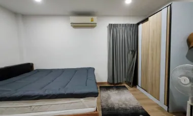 Spacious house​ with​ mountain​ view​ and​ lake​ view​