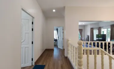 Spacious house​ with​ mountain​ view​ and​ lake​ view​