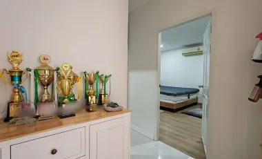 Spacious house​ with​ mountain​ view​ and​ lake​ view​