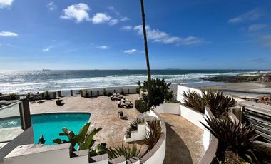 DEPARTAMENTO AMUEBLADO EN RENTA CON ACCESO PRIVADO A LA PLAYA EN ROSARITO