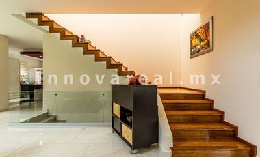 Casa a unos pasos de Hacienda Valle Escondido