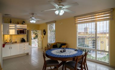 Casa en venta en Ajijic, en el Raquet Club de Chapala, Jalisco.