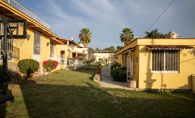 Casa en venta en Ajijic, en el Raquet Club de Chapala, Jalisco.