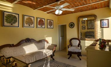 Casa en venta en Ajijic, en el Raquet Club de Chapala, Jalisco.