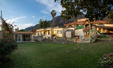 Casa en venta en Ajijic, en el Raquet Club de Chapala, Jalisco.