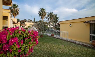 Casa en venta en Ajijic, en el Raquet Club de Chapala, Jalisco.