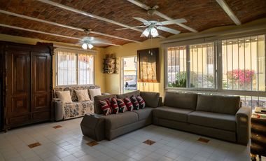 Casa en venta en Ajijic, en el Raquet Club de Chapala, Jalisco.