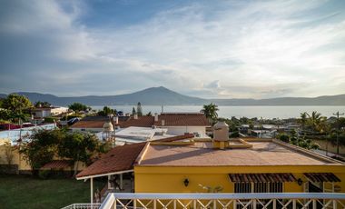 Casa en venta en Ajijic, en el Raquet Club de Chapala, Jalisco.