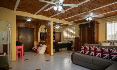 Casa en venta en Ajijic, en el Raquet Club de Chapala, Jalisco.