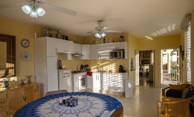 Casa en venta en Ajijic, en el Raquet Club de Chapala, Jalisco.