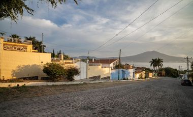 Casa en venta en Ajijic, en el Raquet Club de Chapala, Jalisco.