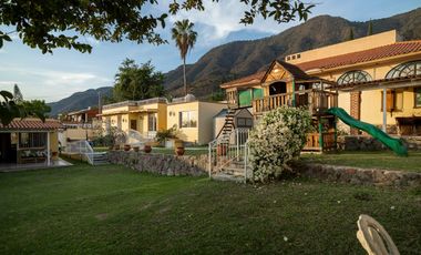 Casa en venta en Ajijic, en el Raquet Club de Chapala, Jalisco.