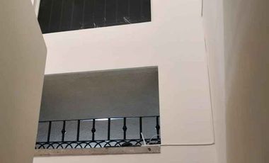 CASA SEMI AMUEBLADA EN RENTA EN PORTAL DE CUMBRES - MONTERREY
