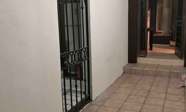 CASA SEMI AMUEBLADA EN RENTA EN PORTAL DE CUMBRES - MONTERREY