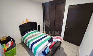 Residencial Puerta de Piedra: Casa moderna que ofrece seguad, confort y estilo.