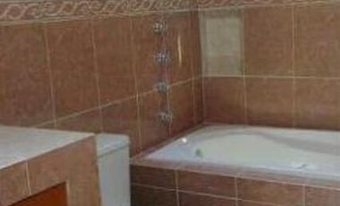 CASA EN CONDOMINIO CON ALBERCA Y ÁREAS VERDES