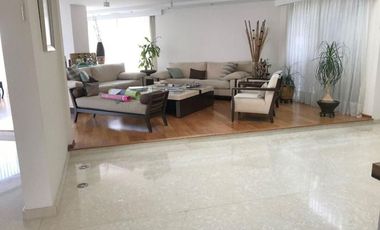 Casa en venta en Condominio en Bosques de las Lomas, CDMX