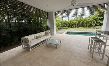 Balmoral, Costa del Este