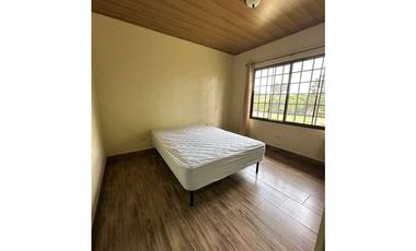 ALQUILO APARTAMENTOS ALTO.BOQUETE
