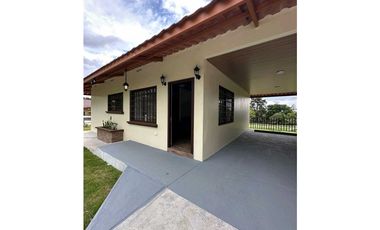 ALQUILO APARTAMENTOS ALTO.BOQUETE
