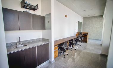 Alquiler de oficina en Bella Vista, Edificio Hábitat