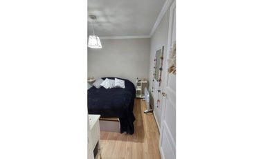 Departamento de 2 ambientes con patio propio.
