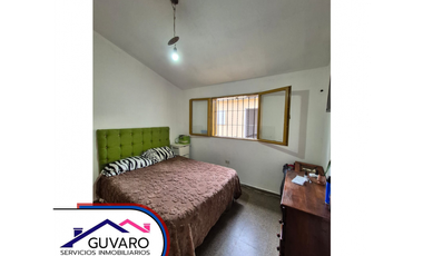 Casa 3 dor con cochera + dpto de 1 dorm con entrada independiente