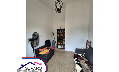 Casa 3 dor con cochera + dpto de 1 dorm con entrada independiente